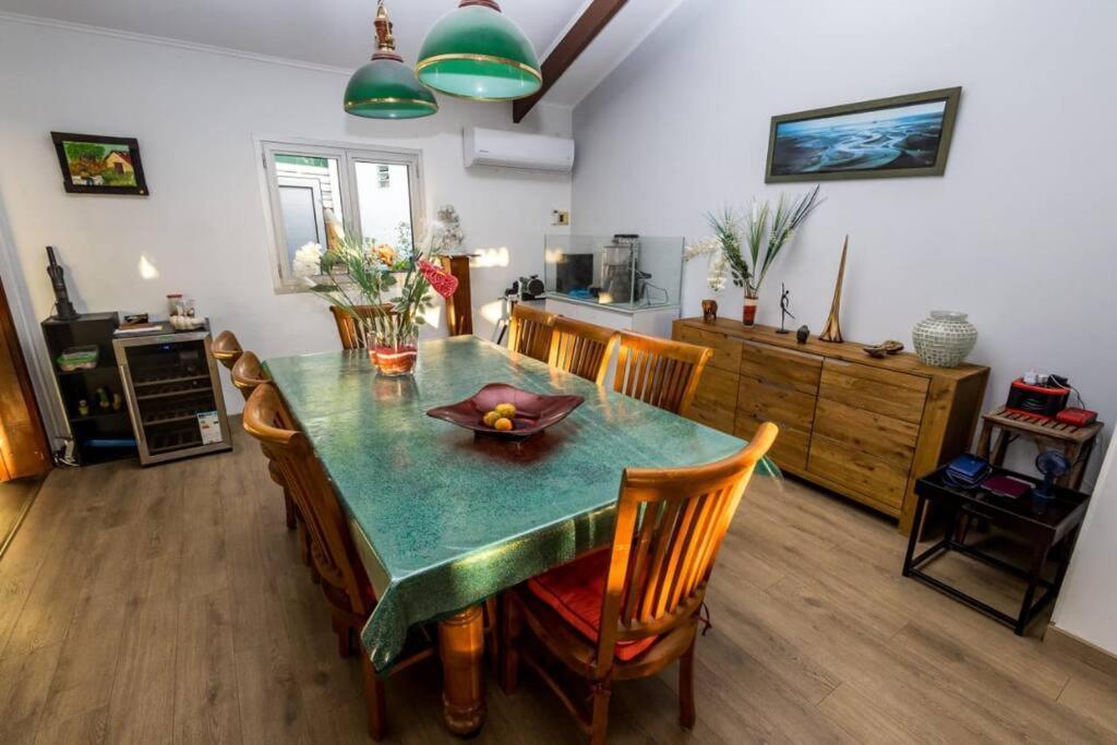 Villa Charm' Ile Saint-Gilles-les Bains Bagian luar foto
